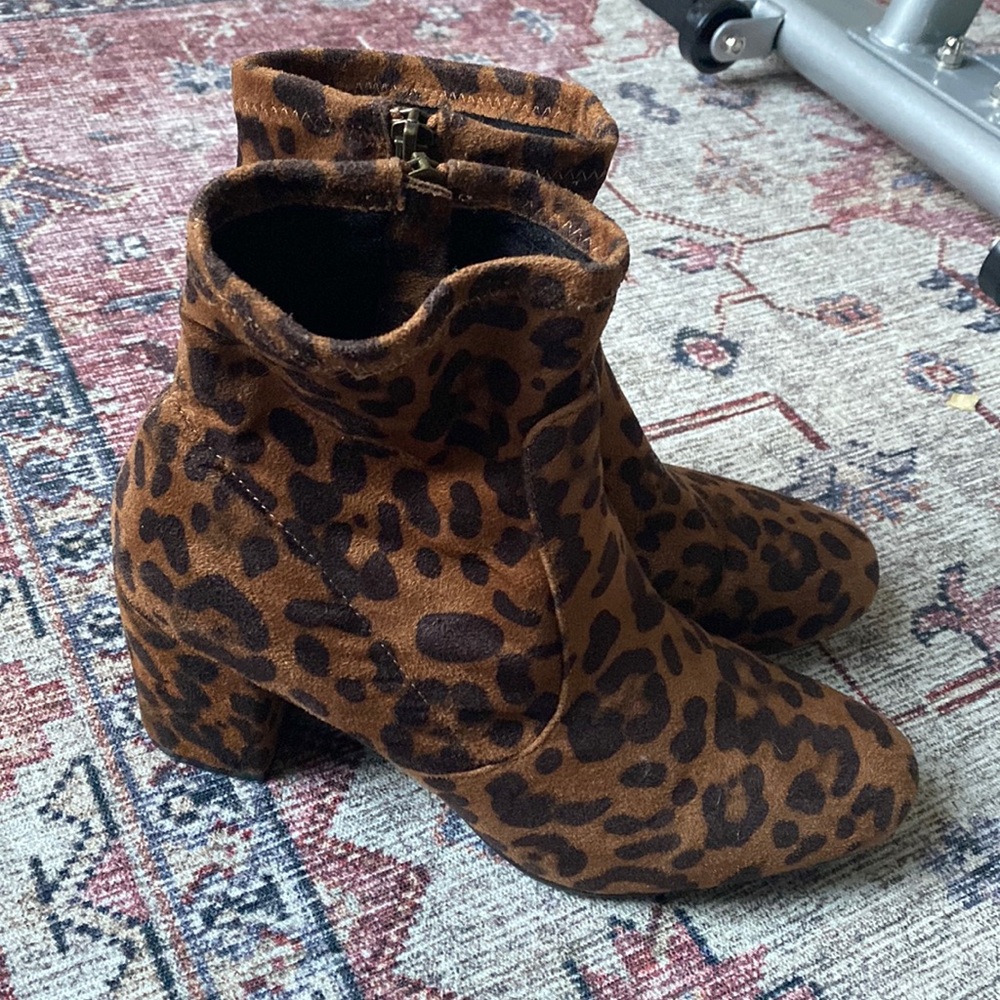 Leopard/cheetah print booties